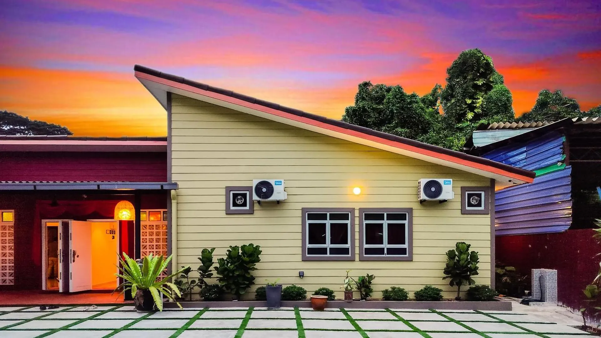 Newly 5Br Cottage House Retreats Butterworth 0*,  Malaysia